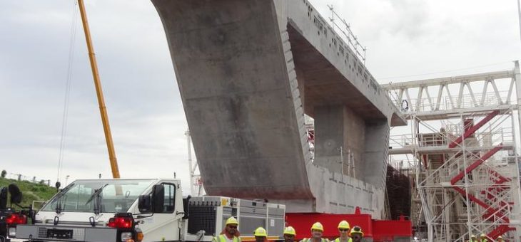 Goldhofer Schwerlastmodule helfen Brücken zu bauen