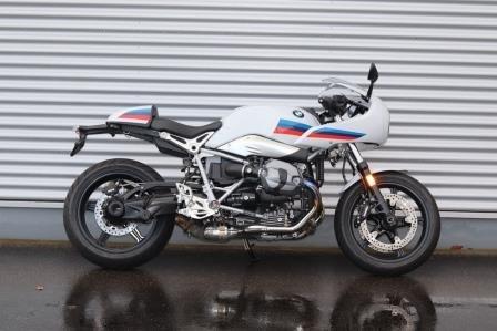 Neues Zubehör: Entspannter Sitzen auf der BMW R nineT Racer