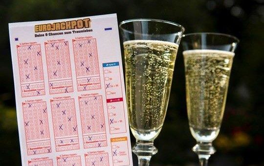 Eurojackpot geknackt: 61 Millionen gehen zur Hälfte nach Nordrhein-Westfalen und nach Hessen