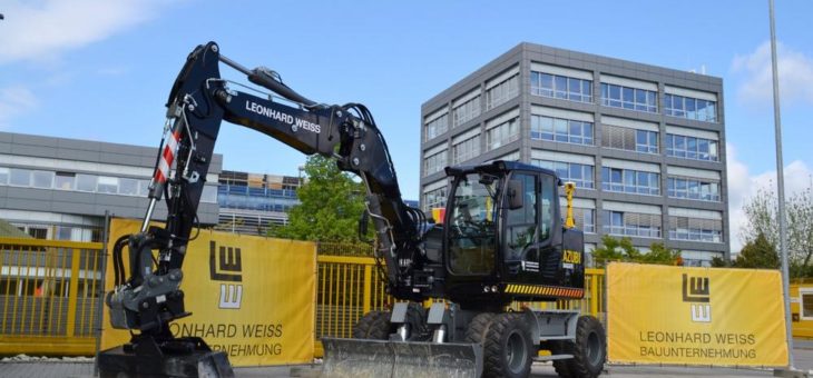 Neuer Bagger für die LEONHARD WEISS-Azubis