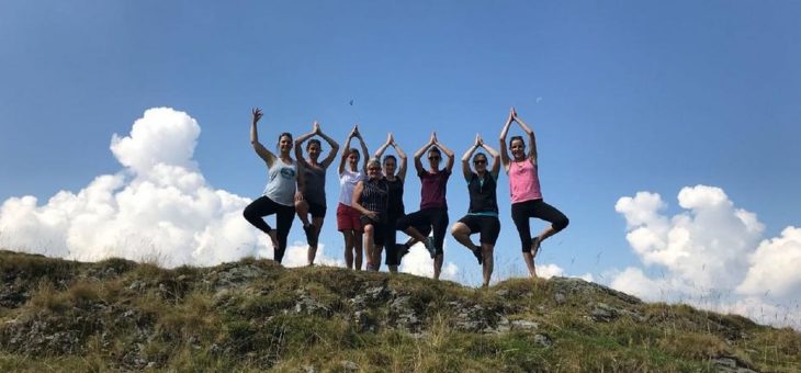 Eins, zwei, drei – Ohhm am Berg: Neue Yogakurse auf der Alm in der Wildschönau