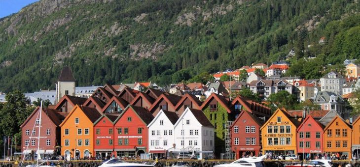 Mit der Bahn und den Hurtigruten durch Norwegen