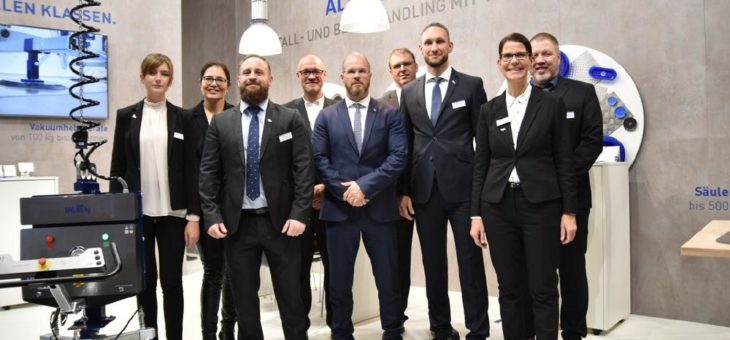 Das AERO-LIFT Messe-Team sagt Bye-bye Blechexpo