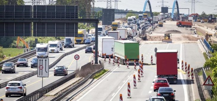 Der KRAFTFAHRER-SCHUTZ e.V. (KS) informiert: Richtiges Verhalten bei einer Autobahn-Baustelle