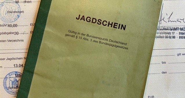 „Einen Bearbeitungsstopp bei der Verlängerung des Jagdscheins wird es in Bayern nicht geben!“