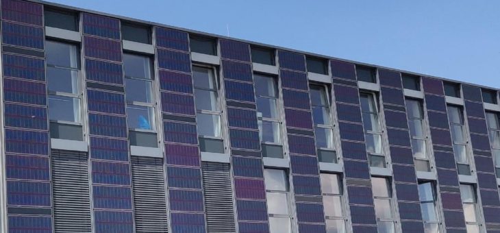 Dachdecker-Innung Hamburg: Mit Solartechnik die Umwelt entlasten