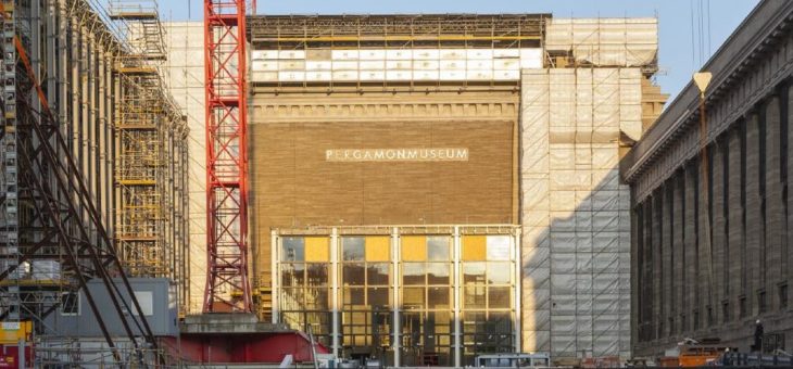 Pergamonmuseum erhält denkmalgerechte Türen von Schörghuber