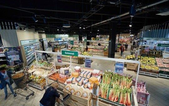 Frisch, vielfältig und ganz weit vorn: EDEKA-Unternehmer gewinnen „Deutschen Frucht Preis 2020“ für beste Obst- und Gemüseabteilungen