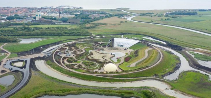 Spielerisches Kräftemessen mit der Natur: Neues Erlebniszentrum „Naturkraft“ an der dänischen Nordsee