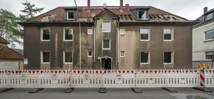 Alt-Homberg: GEBAG bricht Mehrfamilienhaus ab