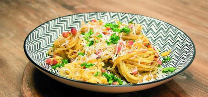 Abwechslungsreiche Gerichte für Kinder: Kartoffel-Spaghetti Carbonara