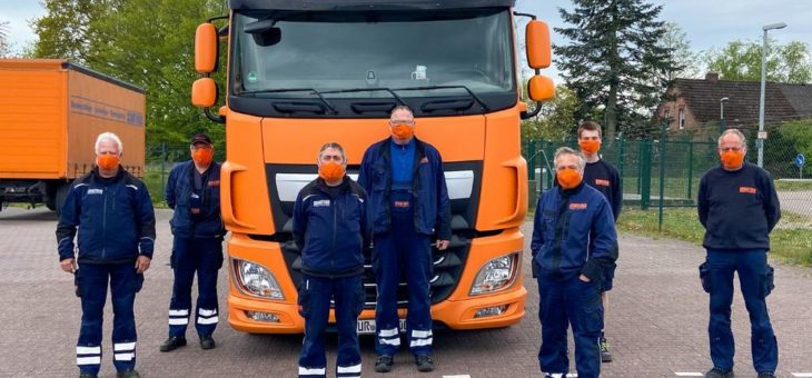 Schüt-Duis: Auszubildende überrascht Fahrerkollegen mit Gesichtsmasken