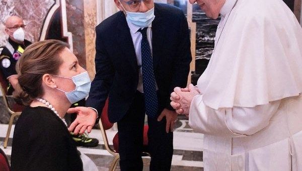 Papst bedankt sich bei Corona-Helfern