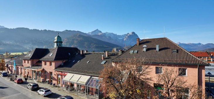 Zugspitzbahn: Nässende Tunnelwand setzt Verbindungstunnel zu den Bahnsteigen unter Wasser