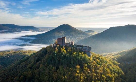 Wer den Trifels hat, hat auch das Reich