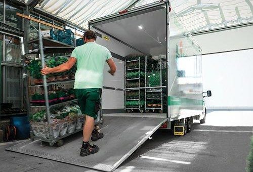 Für mehr Farbe im Leben – Blumentransport leichtgemacht