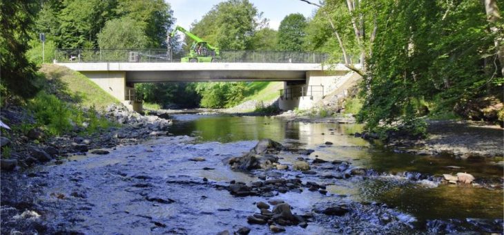 Ersatzneubau als Verbundlösung – Feuerverzinkte Rurbrücke Grünental in Monschau