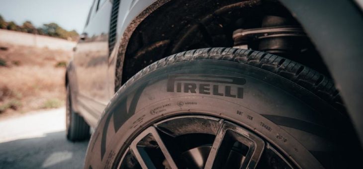 Pirelli: Niedrige Emissionen und reduzierter Kraftstoff-Verbrauch mit dem neuen Ganzjahresreifen Scorpion Zero für nen jüngsten Land Rover Defender