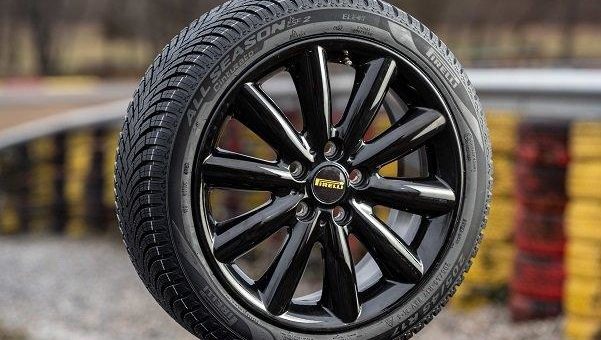 Pirelli: Der neue Cinturato All Season SF2, ein sicherer Reifen für das ganze Jahr dank eines adaptiven Profils für jede  Jahreszeit und jeden Fahrstil