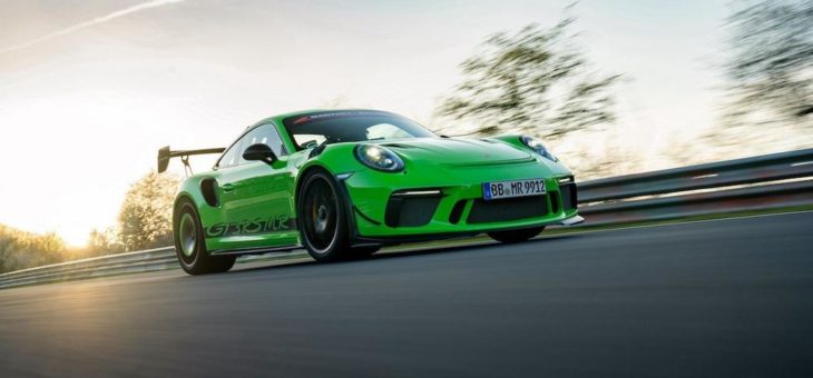 Der Porsche 911 GT3 RS MR umrundete die 20,832 Kilometer der Nürburgring-Nordschleife in 6:54,340 Minuten