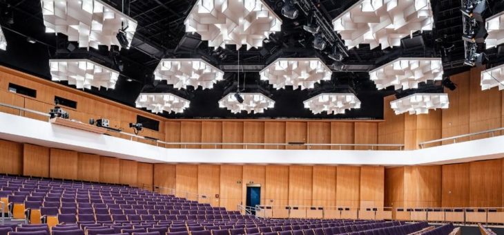 Stadthalle Chemnitz erneuert Saalbeleuchtung mit VisionTwo