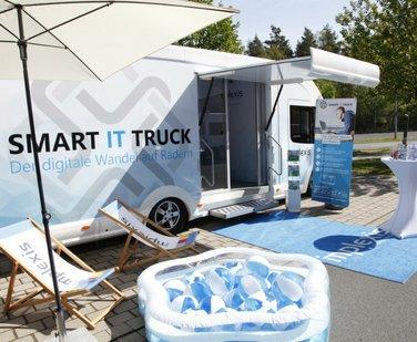 Implexis bringt mit dem Smart IT Truck smarte Digitalisierungslösungen für Händler auf die CEBIT