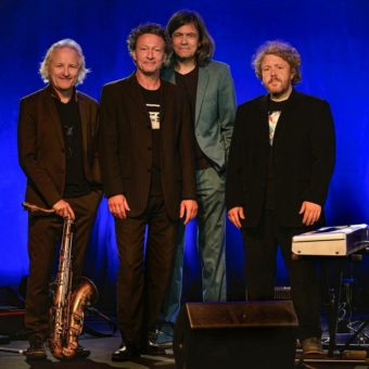 Kultur in der Klotze: „The New Peter Lehel Quartet“ macht mit Jazz und Blues den Auftakt zum Kulturprogramm im Zelt