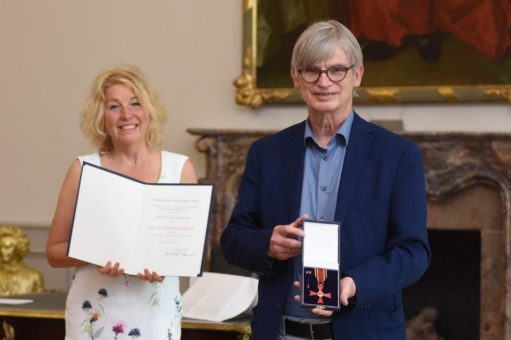 LVR-Sprachforscher Cornelissen erhält Bundesverdienstkreuz