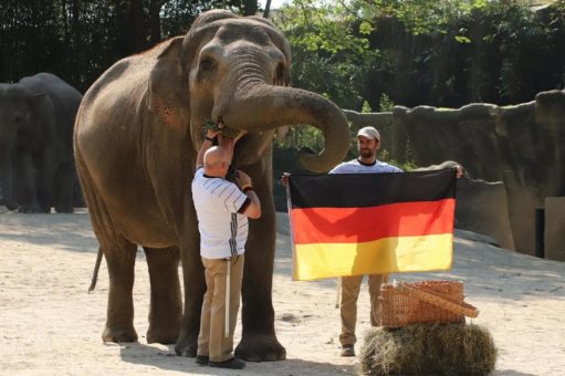 Yashoda orakelt: Deutschland gewinnt!