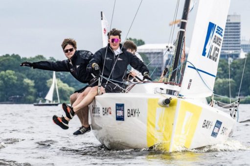 Düsseldorfer Yachtclub siegt in Hamburg und ist damit aktueller Spitzenreiter in 2. Segel-Bundesliga