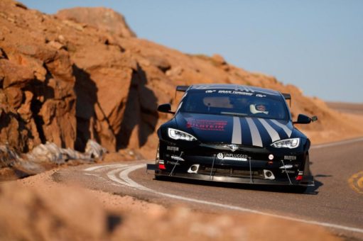 99. Pikes Peak International Hill Climb: Zwei Klassensiege auf YOKOHAMA-Pneus beim „Race to the Clouds“