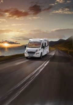 Fahren und sparen: Reisemobile mit bis zu 21.678 Euro Preisvorteil