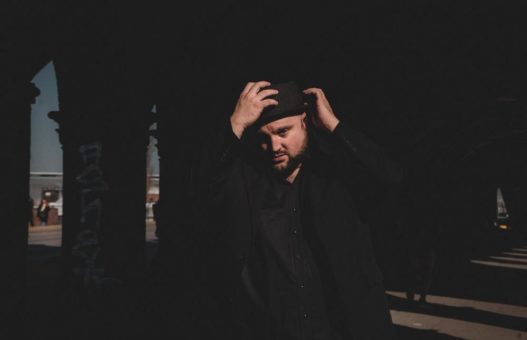 ALEX DIEHL – „Die Songs, die ich nie schreiben wollte“ – das wohl persönlichste und außergewöhnlichste Release seiner Geschichte kommt am 12. November