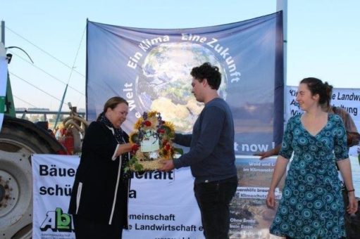 AbL überreicht bäuerliche Forderungen für eine zukunftsfähige Agrarpolitik an Landwirtschaftsministerin Heinen-Esser