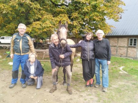 5 Wochen und1 013 KM:  Nürnberger hat mit seinem Pferd das Grüne Band beritten