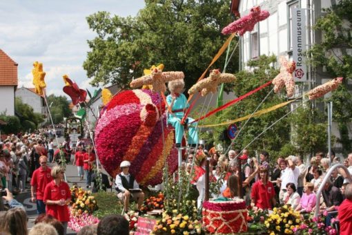 Rosendorf feiert „150 Jahre Rosen aus Steinfurth“