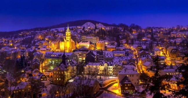 Lichterglanz im Weihnachtsland Erzgebirge