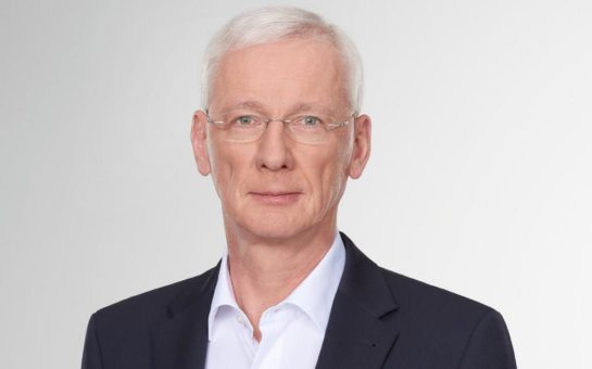 Klaus Donath übergibt die Verantwortung als Executive Director Business Enablement an Veronika Kirschmer