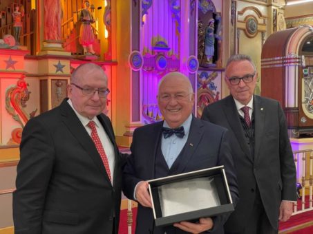 Jürgen Mädger mit dem Award der Gaspart Bonet Stiftung ausgezeichnet