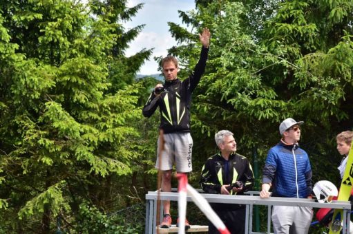 Erfolgreiche Arbeit am Stützpunkt Winterberg: Nachwuchs-Kombinierer sind auf dem Sprung Trainer Gneckow lobt „nötigen Fleiß und Biss“