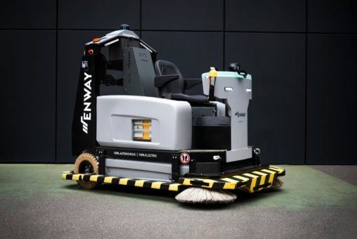 Zweite Generation der autonomen Kehrmaschine mit neuem Kehrroboter B2 von ENWAY