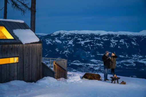 Romantik pur zum Valentinstag: Eine Nacht unter Sternen und Fondue im Schnee