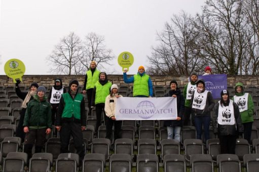 Alle 90 Sekunden für Europas Konsum gerodet: Ein Fußballfeld