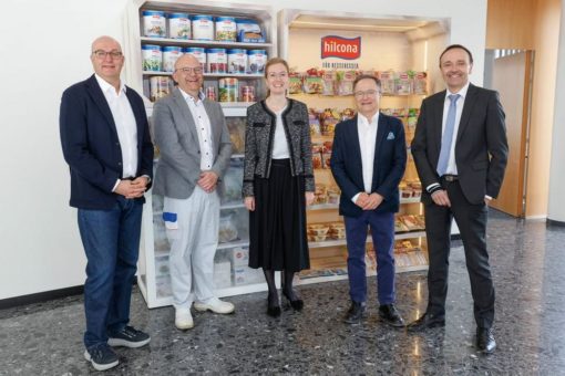 Wirtschaftsministerin zu Besuch bei der Hilcona AG