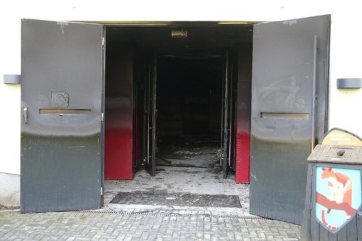 Brand in der Mehrzweckhalle des Tropenhauses des Kölner Zoos – verschiedene Wirbeltiere leider verstorben