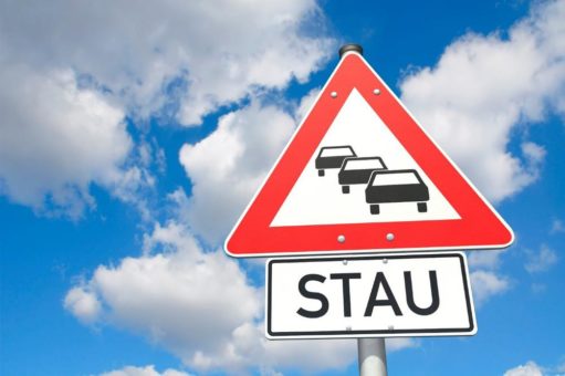 Ready für die Osterferien: Die besten Expertentipps bei Stau und langen Autofahrten