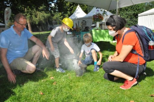 Q.UNI Camp: Mit den LBS-Bienen auf Du und Du