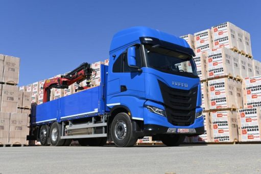 Nachhaltige Baustofftransporte mit dem IVECO S-WAY LNG