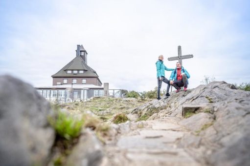 Wanderglück im Erzgebirge – Saisonstart am Qualitätswanderweg Kammweg Erzgebirge-Vogtland