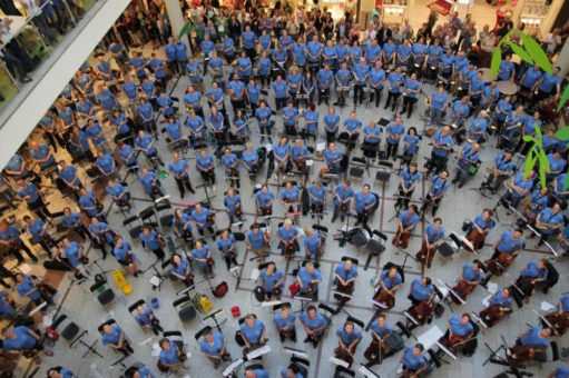 Symphonic Mob mit den Bremer Philharmonikern